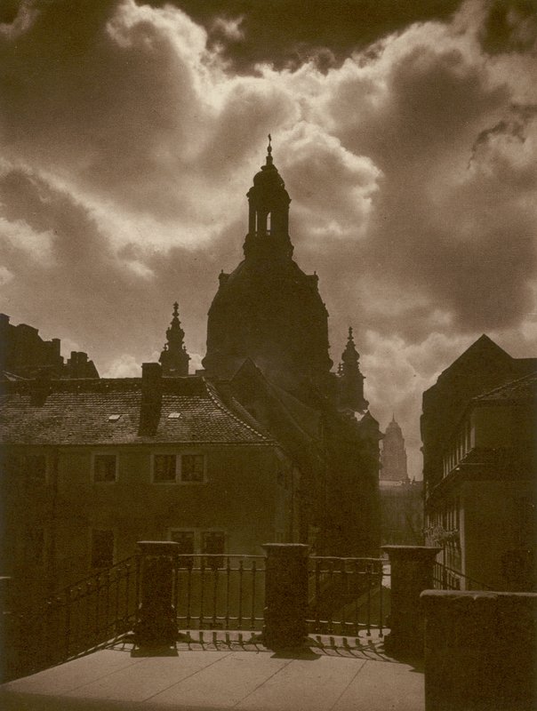 Dresden, Frauenkirche (s/v foto) av Kurt Hielscher