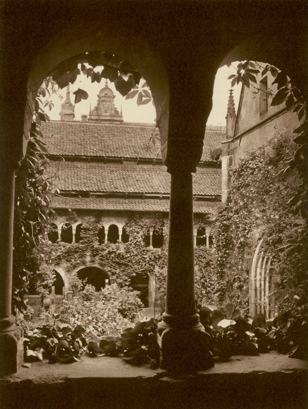 Hildesheim, katedral, kloster; Hildesheim, katedralklostret (s/v foto) av Kurt Hielscher