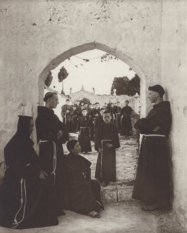 Spanien: I klosterskolan (s/v foto) av Kurt Hielscher