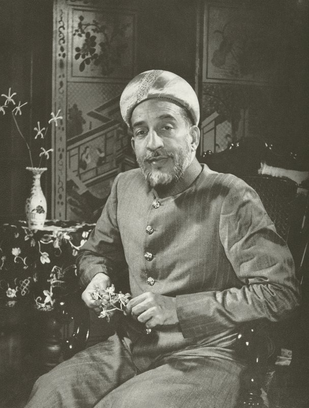 A Mamujee, Esq (s/v foto) av Lionel Wendt