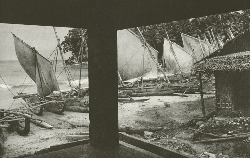 Fönster på stranden (s/v foto) av Lionel Wendt