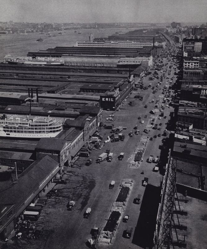 Manhattan: West side motorväg (s/v foto) av Mario Bucovich