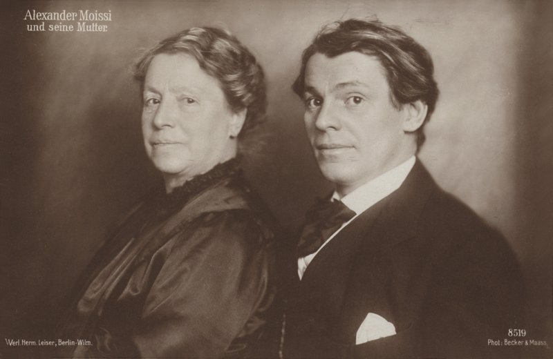 Porträtt av Aleksander Moissi (svartvitt foto) av Photographer Austrian