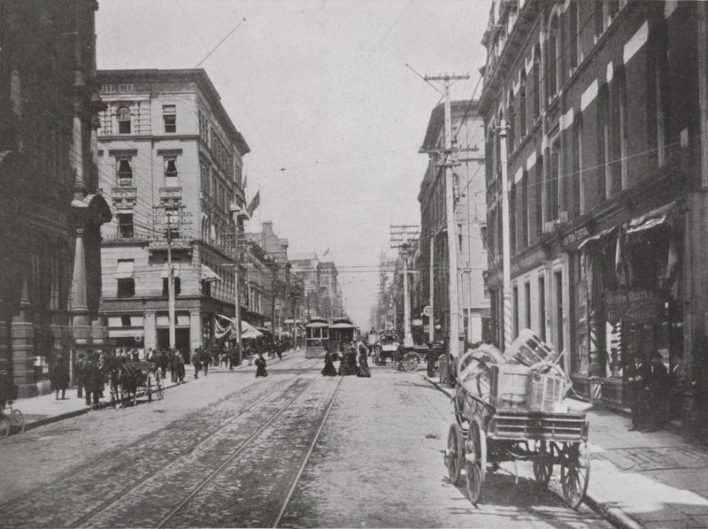 Looking Up Yonge Street, Corner of King, Toronto (s/v foto) av Photographer Canadian