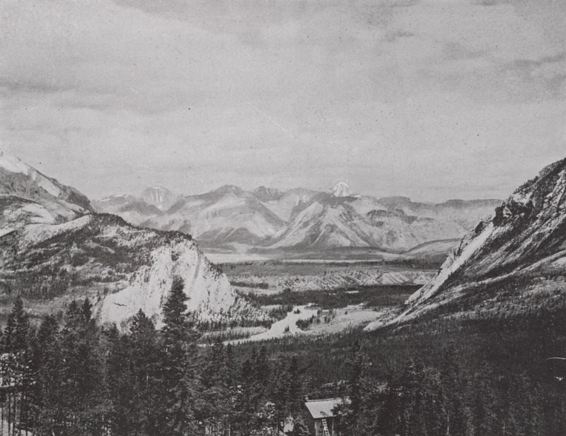 Bow Valley, i den kanadensiska nationalparken; Canadian Pacific Railway (s/v foto) av Photographer Canadian