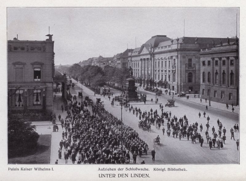 Berlin: Unter den Linden (s/v foto) av Photographer German