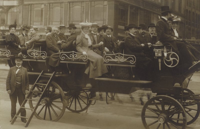 Charabanc, Berlin (s/v foto) av Photographer German