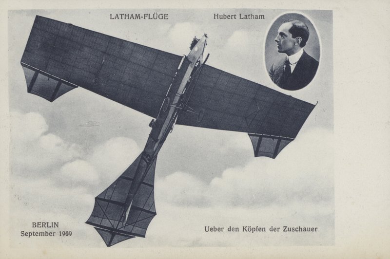 Den franske flygaren Hubert Lathams flygning över Berlin, september 1909 (s/v foto) av Photographer German