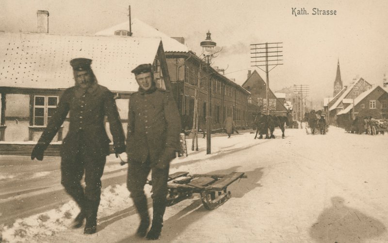Tysk ockupation av Jelgava i Lettland under första världskriget (s/v foto) av Photographer German