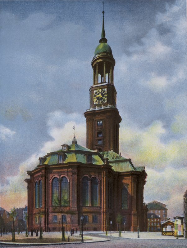 Hamburg: Michaeliskirche, nedbränd 3 juni 1906, återuppbyggd 1906-12 (foto) av Photographer German