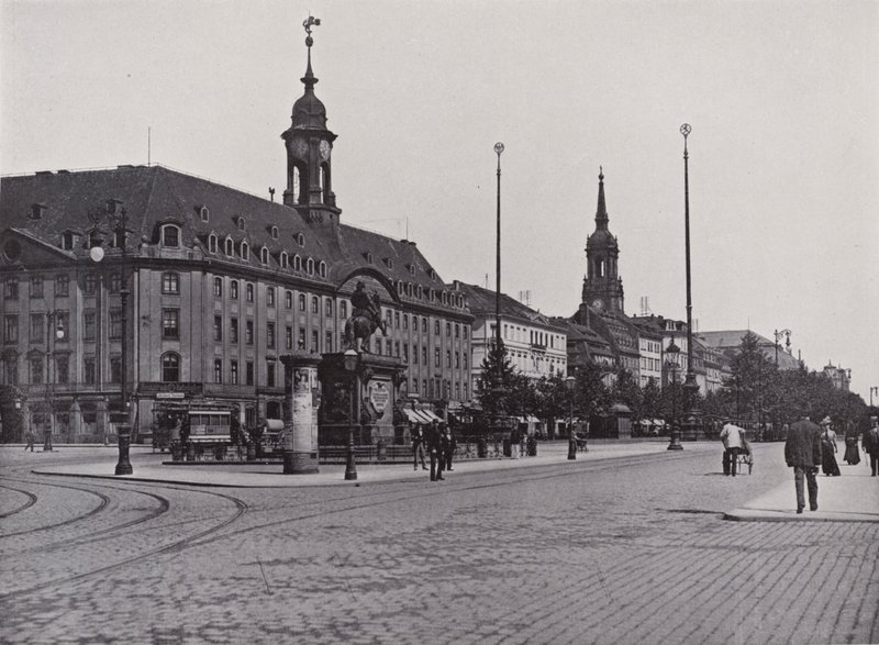 Huvudgatan i Neustadt (s/v foto) av Photographer German