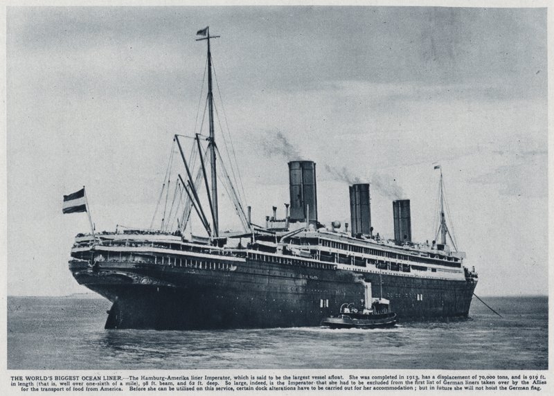 Imperator, oceanångare byggd för den tyska Hamburg America Line 1913, använd av de allierade för att transportera amerikanska trupper tillbaka till USA efter slutet av första världskriget (s/v foto) av Photographer German