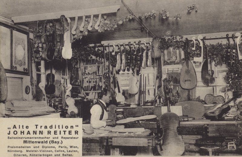 Johann Reiter, tillverkare och reparatör av stränginstrument, Mittenwald, Bayern (s/v foto) av Photographer German