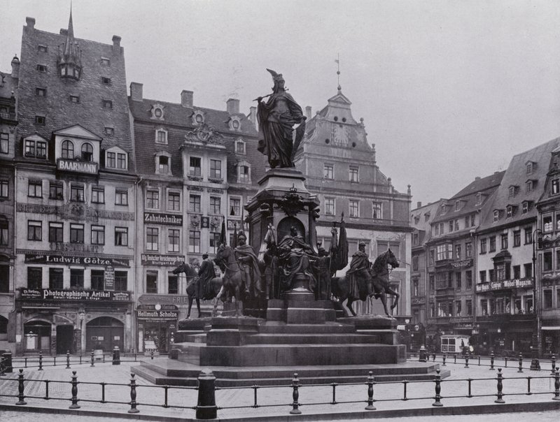 Leipzig: Victory Monument (s/v foto) av Photographer German