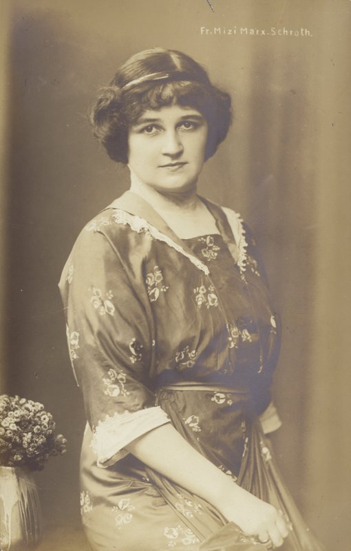 Mizi Marx Schroth, tysk operasångare (s/v foto) av Photographer German