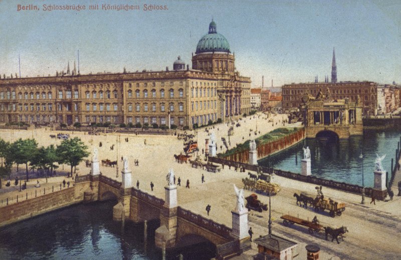 Schlossbruecke och kungliga palatset, Berlin, Tyskland (foto) av Photographer German