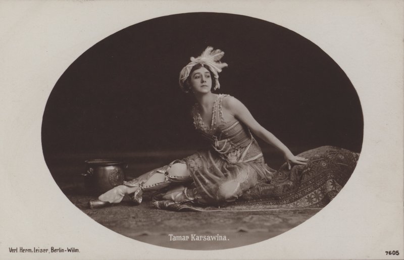 Tamara Karsavina, rysk ballerina och balettlärare (s/v foto) av Photographer German