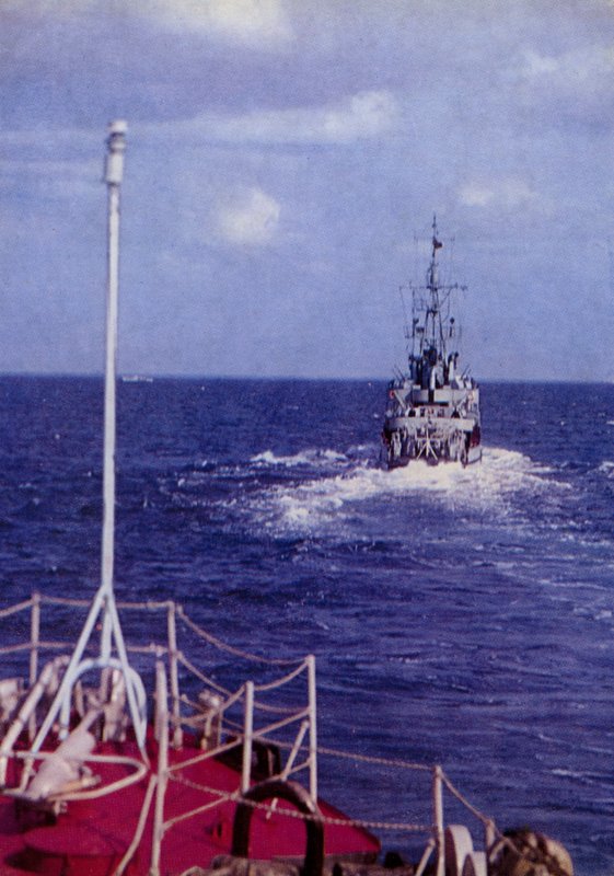 Tillsammans med den baltiska röda banerflottan och den polska flottan folkflottan för den nationella folkarmén .... (färgfoto) av Photographer German