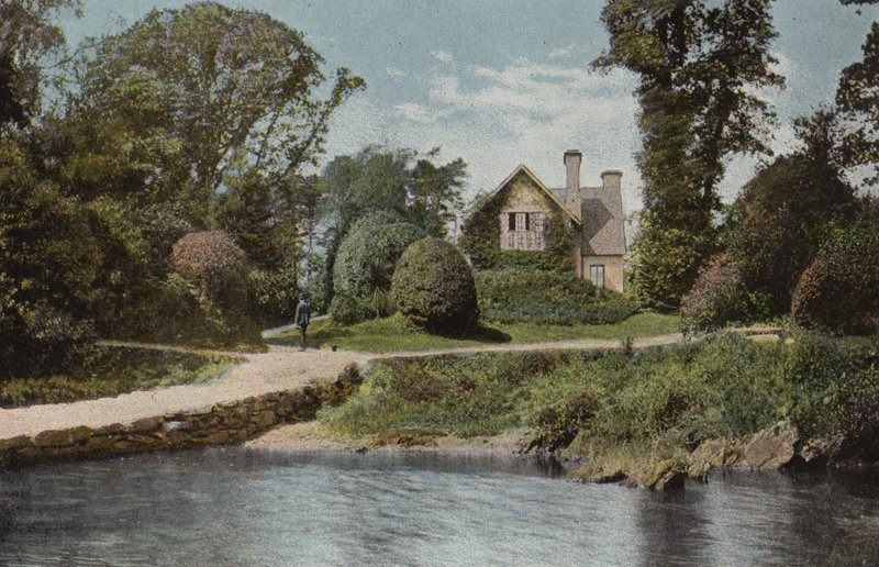 Sydirland: Dinis Cottage, Killarney (färgat foto) av Photographer Irish