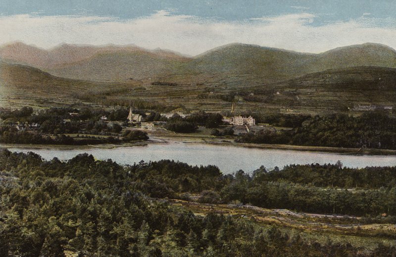 Sydirland: Kenmare, County Kerry (färgat foto) av Photographer Irish