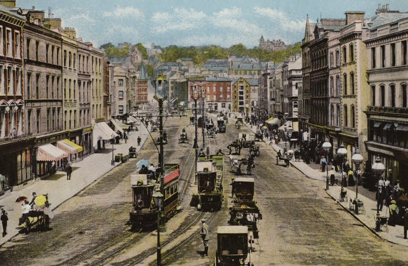 Sydirland: Patrick Street, Cork (färgat foto) av Photographer Irish