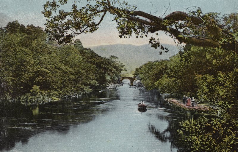 Sydirland: The Meeting of the Waters, Killarney (färgad bild) av Photographer Irish