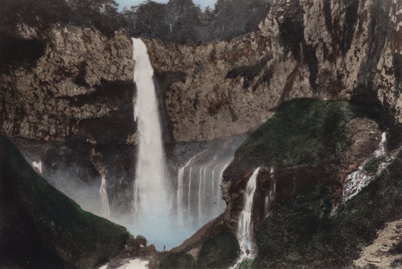 Japan, ca 1912: Kegon Fall, Nikko (foto) av Photographer Japanese