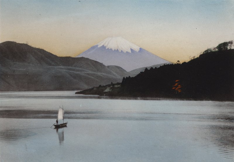 Japan, ca 1912: Mount Fuji från Hakone Lake (foto) av Photographer Japanese