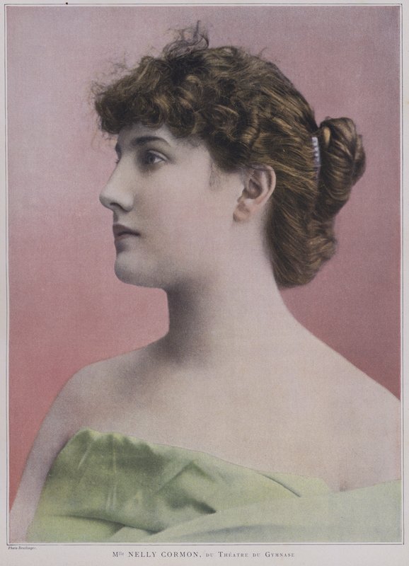 Nelly Cormon, fransk skådespelerska (färgat foto) av Reutlinger Studio