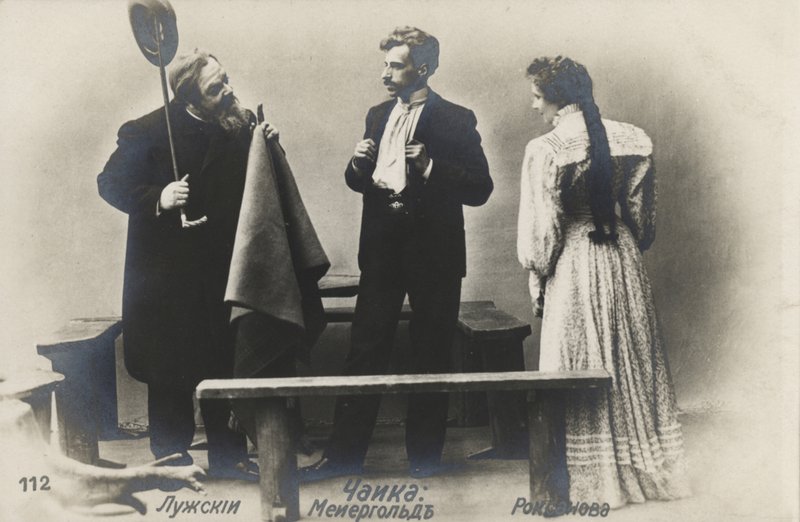 Den ryske skådespelaren Vsevolod Meyerhold (mitten) i rollen som Treplev i Moskvas konstteatrars uppsättning av Anton Tjechovs Måsen, 1898 av Russian Photographer
