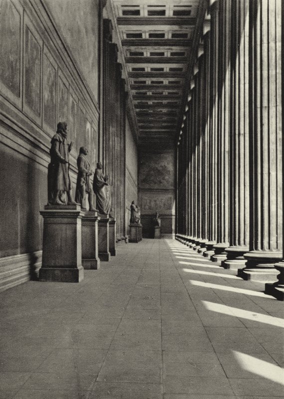 Berlin: Altes Museum; Gamla museet (s/v foto) av Sasha Stone