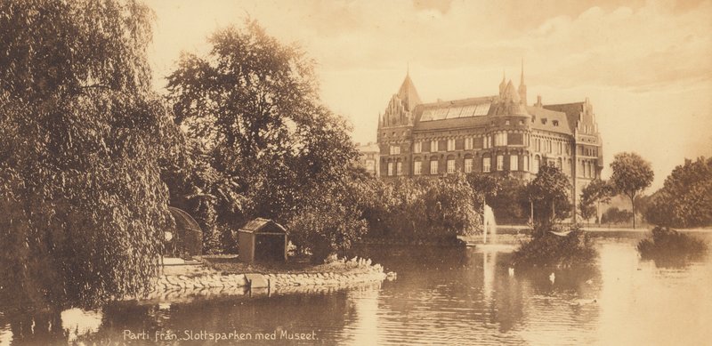 Malmo: Parti fran Slottsparken med Museet (b/w photo) av Swedish Photographer