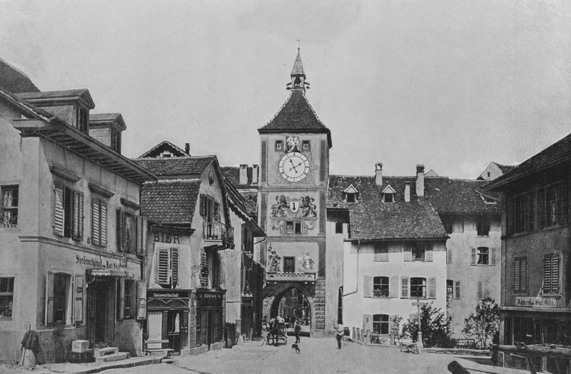 Gamla inhägnadsporten i Liestal, Baselland (s/v foto) av Swiss Photographer