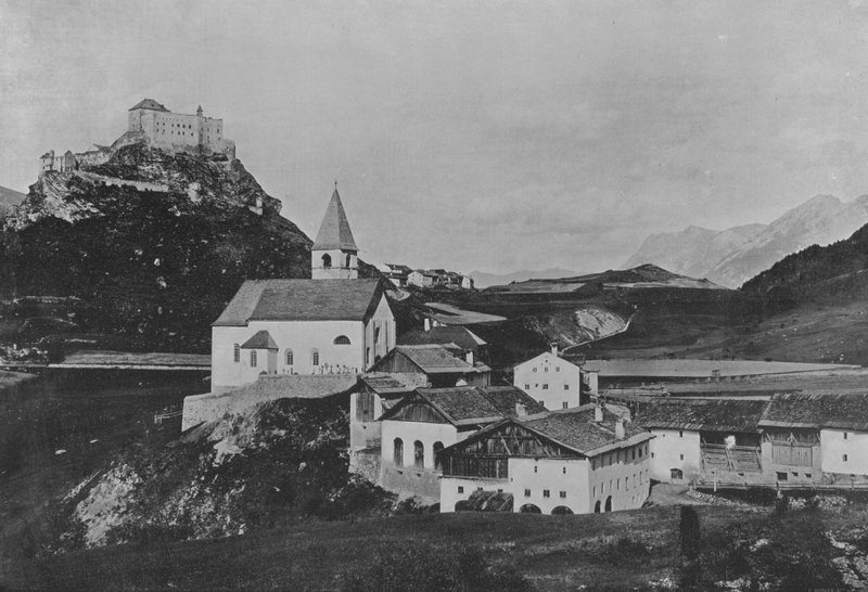 Chateau de Tarasp (s/v foto) av Swiss Photographer