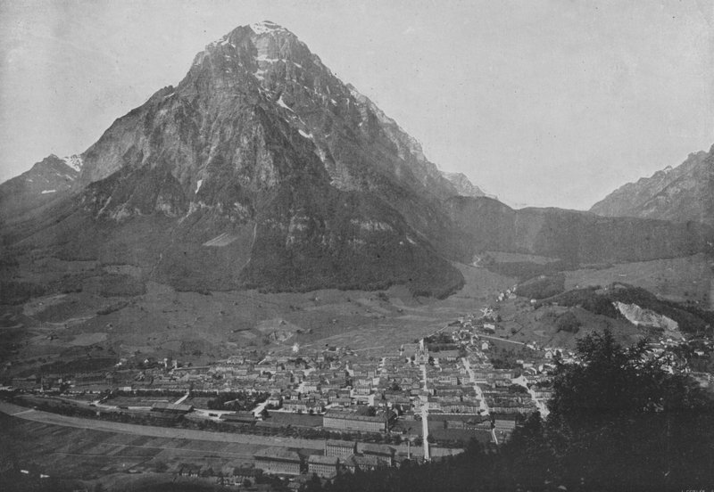 Glarus, allmän utsikt och Glaernisch (s/v foto) av Swiss Photographer