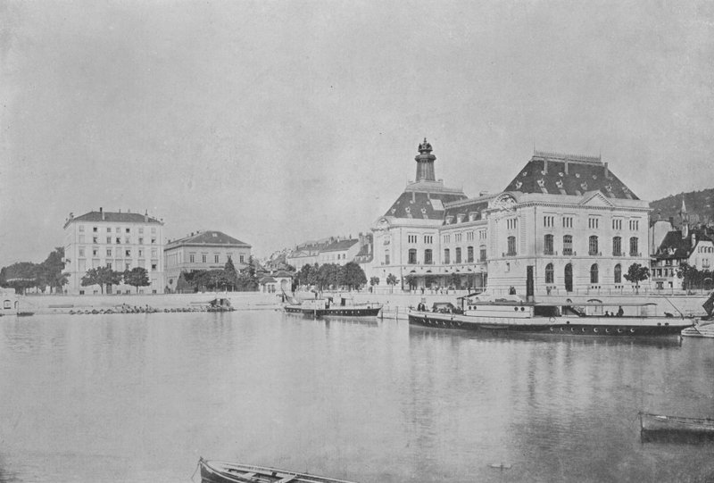 Neuchatel, Le Port och Hotel des Postes (s/v foto) av Swiss Photographer