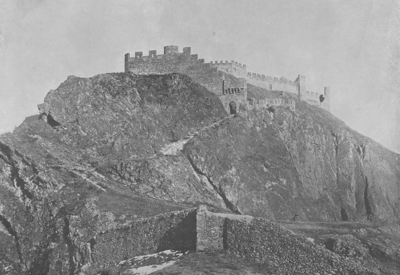 Sion, ruinerna av Chateau de Tourbillon (s/v foto) av Swiss Photographer