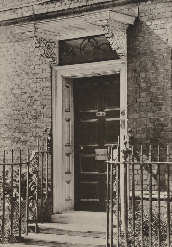 Doorway, Rye, Sussex (s/v foto) av William Galsworthy Davie