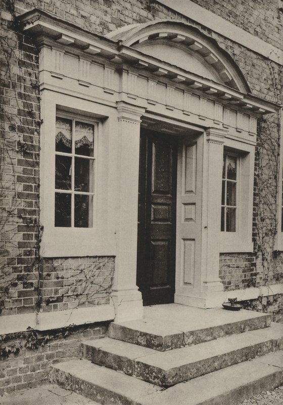 Doorway, The Broad, Hellingly, Sussex (s/v foto) av William Galsworthy Davie