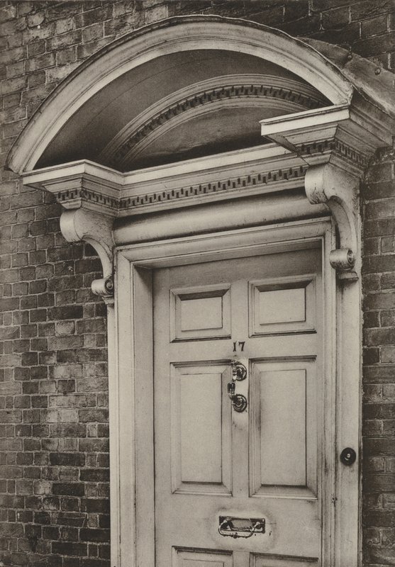 Doorway, The Causeway, Horsham, Sussex (s/v foto) av William Galsworthy Davie