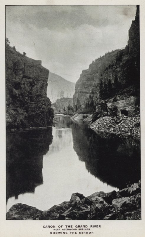 Canyons of Colorado: Canon of the Grand River, nära Glenwood Springs, Showing the Mirror (s/v foto) av William Henry Jackson