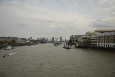 London Bridge över Themsen i hjärtat av London