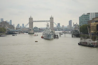 London Bridge över Themsen i hjärtat av London
