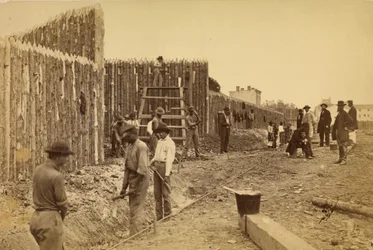 [Stockade byggd av general Haupt för skydd av statlig egendom, Orange  Alexandria R.R., Alexandria, Virigina]