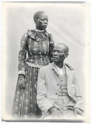 Khama och hans hustru, ca 1910 (platinautskrift)