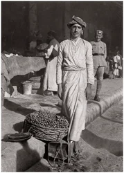 En liten handel som ger liten vinst, Irak, 1925.