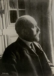 Porträtt av författaren Alfred Capus (foto)