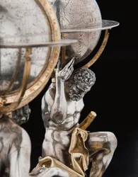 Två exceptionella jord- och himlaklot, med stöd av Hercules och Atlas, Augsburg
