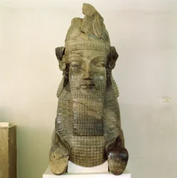 Människohuvudstad, från Tripylon, Persepolis, Iran, 500-480 f.Kr.