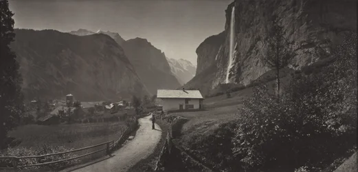 Valley of Lauterbrunnen, Schweiz (från albumet Charbons de Braun - vyer tagna med den mobila panoramalinsen, 1868)